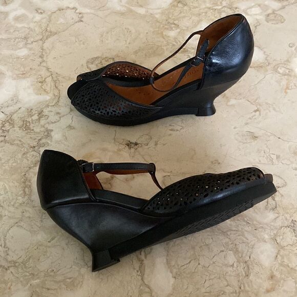 Gentle Souls Leather Peep Toe Wedge Sandals - Picture 11 of 16